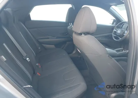 2025 Hyundai Elantra Sel Sport z USA, uszkodzony, nr VIN KMHLM4DG1SU060814